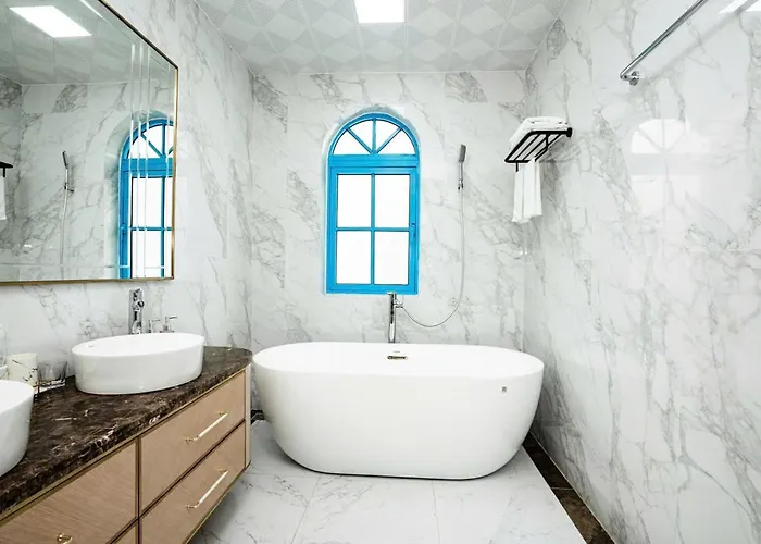 Sky Casa - Your Luxury Escape *