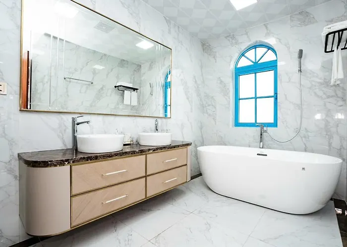 Sky Casa - Your Luxury Escape * Ha Long
